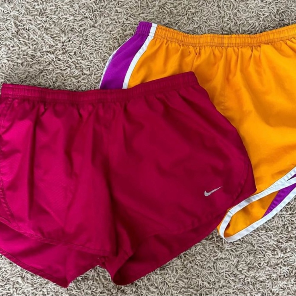 Like New Women’s Nike Shorts Lot Size S